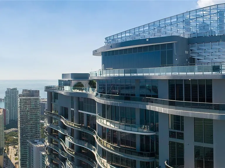 1000 Brickell Plz #2110 — Photo 30