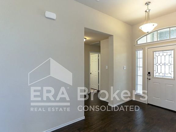3rd image of 1307 Stonewall Rdg