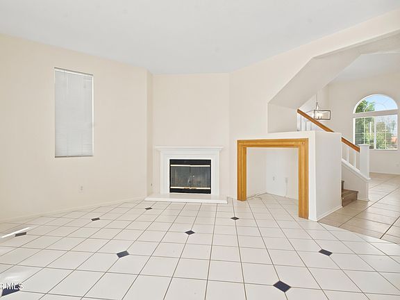 5th image of 37147 Alder St