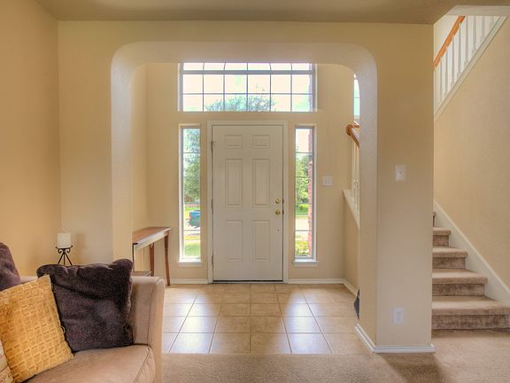 3rd image of 2477 Medina Dr
