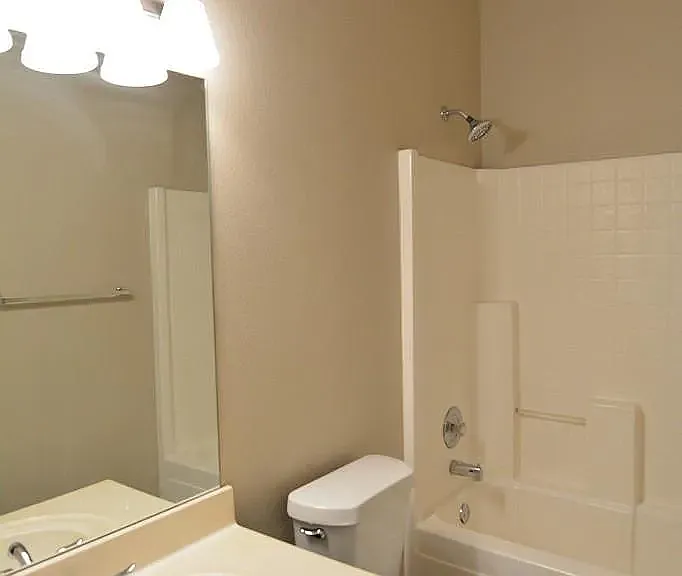 2717 Greenbriar Ct — Photo 16