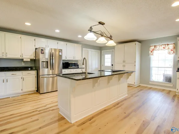 1898 County Road 369, Trinity, AL 35673