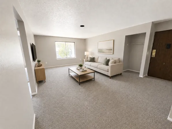1111 Langley Rd, 1111 Langley Rd #10, Waterloo, IA 50702