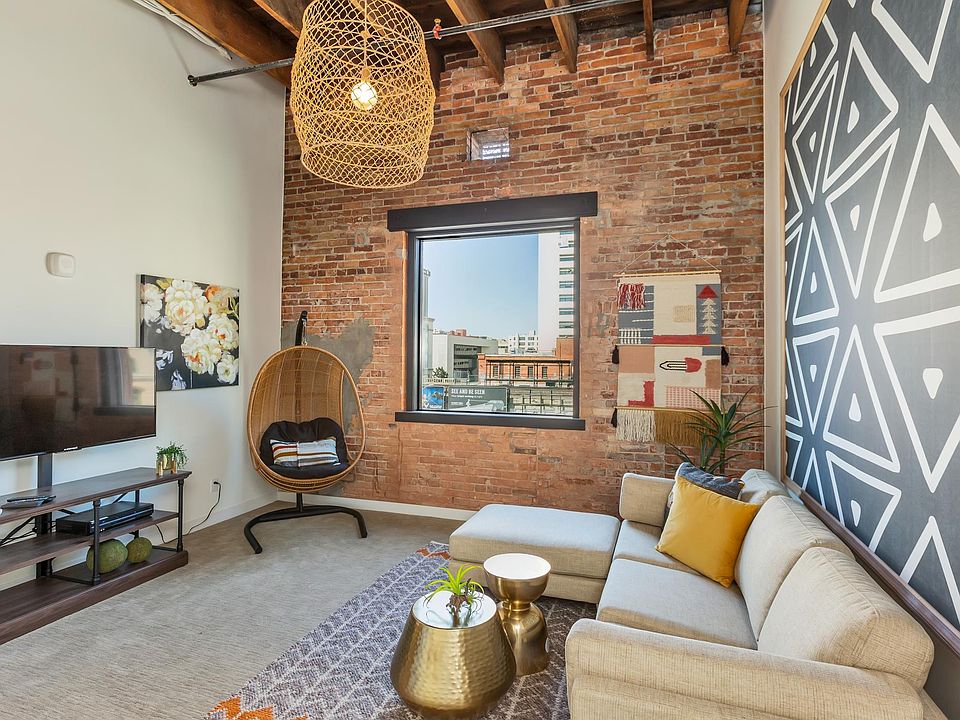 16+ foot ceilings and huge (5") window in the living room