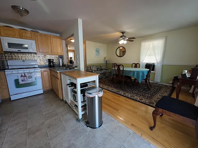 211 W Mitchell St #B — Photo 4