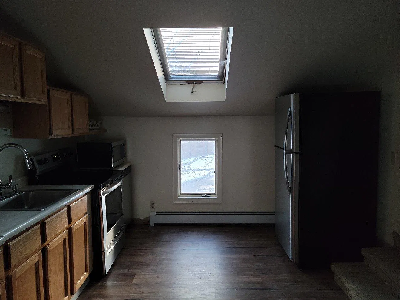 3 bed, 1050 sqft, $2,075 — Photo 3