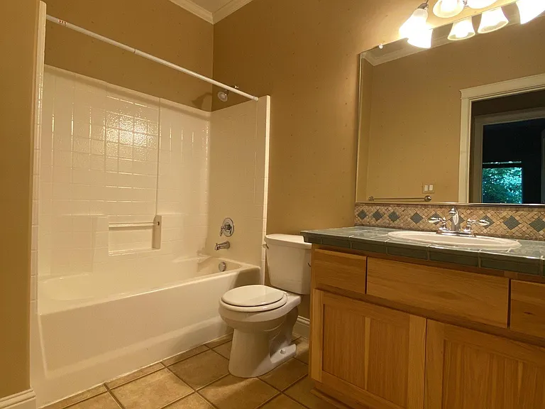 17910 NE 36th Way — Photo 21