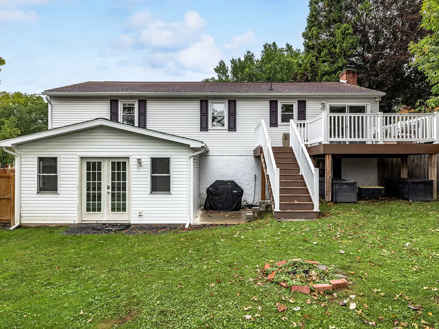 3 bed, 2.5 bath, 2159 sqft, $2,500 — Photo 3