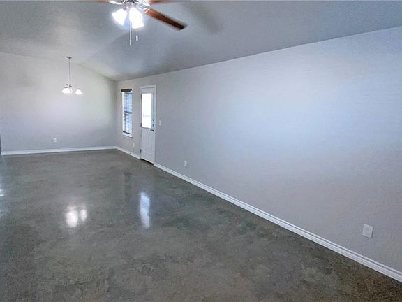 3rd image of 300 Lowes Blvd #B