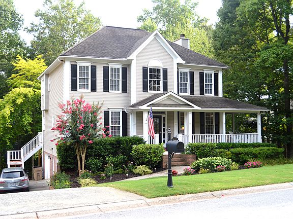 2nd image of 2109 Laurel Hill Dr