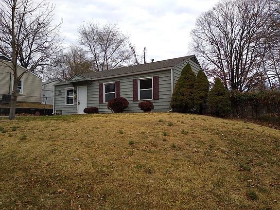 2nd image of 4902 Alma St