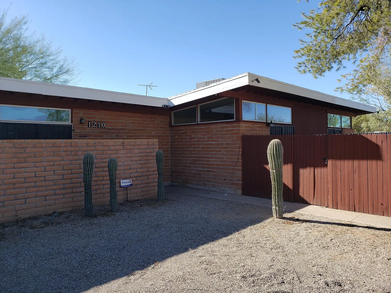 1210 E Prince Rd — Photo 1
