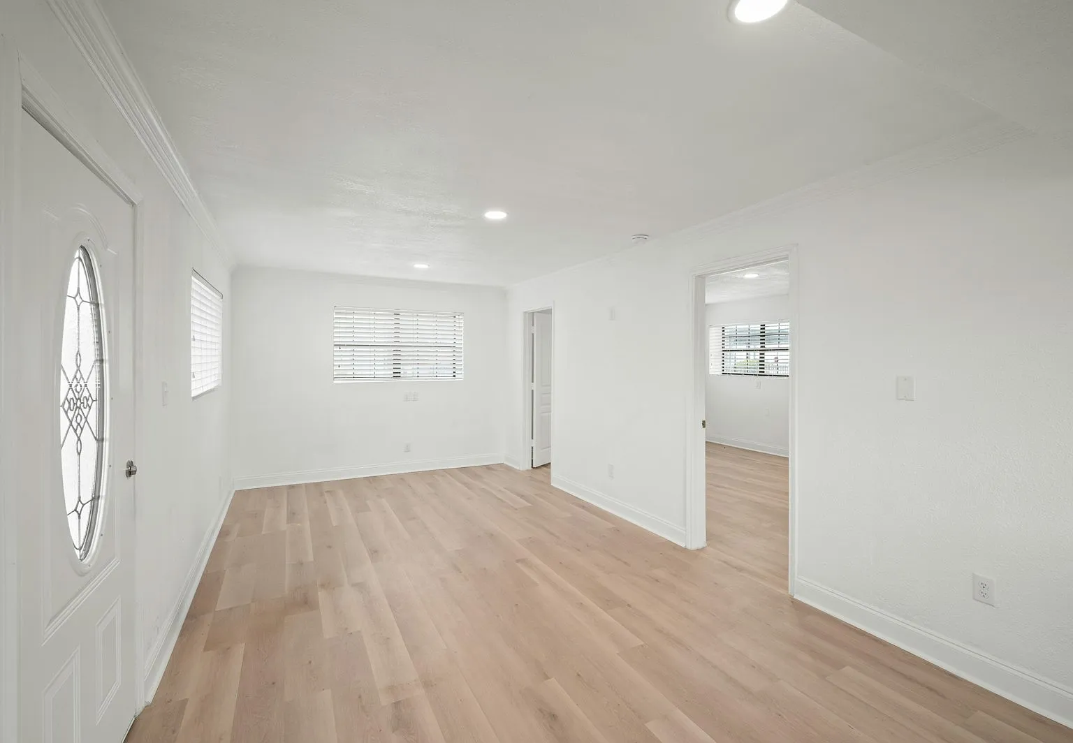 928 Ferry Rd — Photo 3
