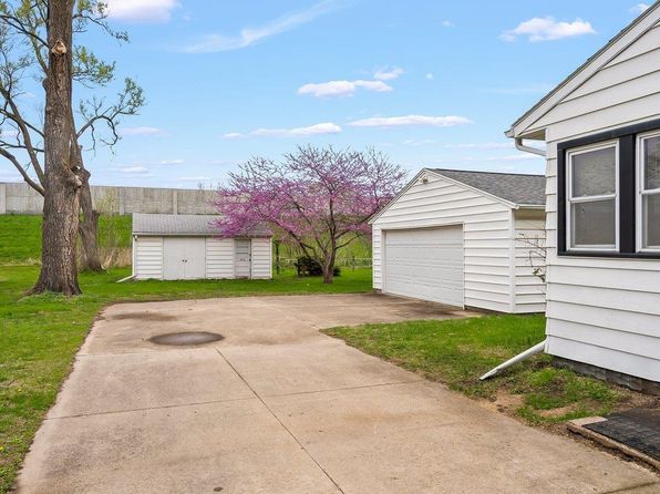 1907 6th St, Evansdale, IA 50707