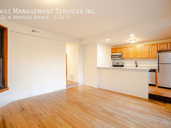 2nd image of 1134 W Armitage Ave APT 3