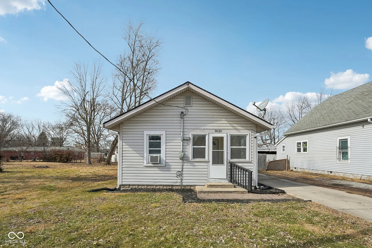 3020 S Mooresville Rd photo 1