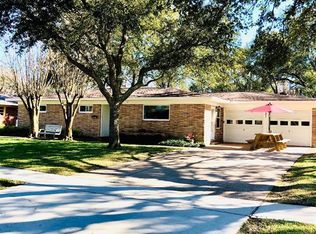 121 22nd Ave N, Texas City, TX 77590