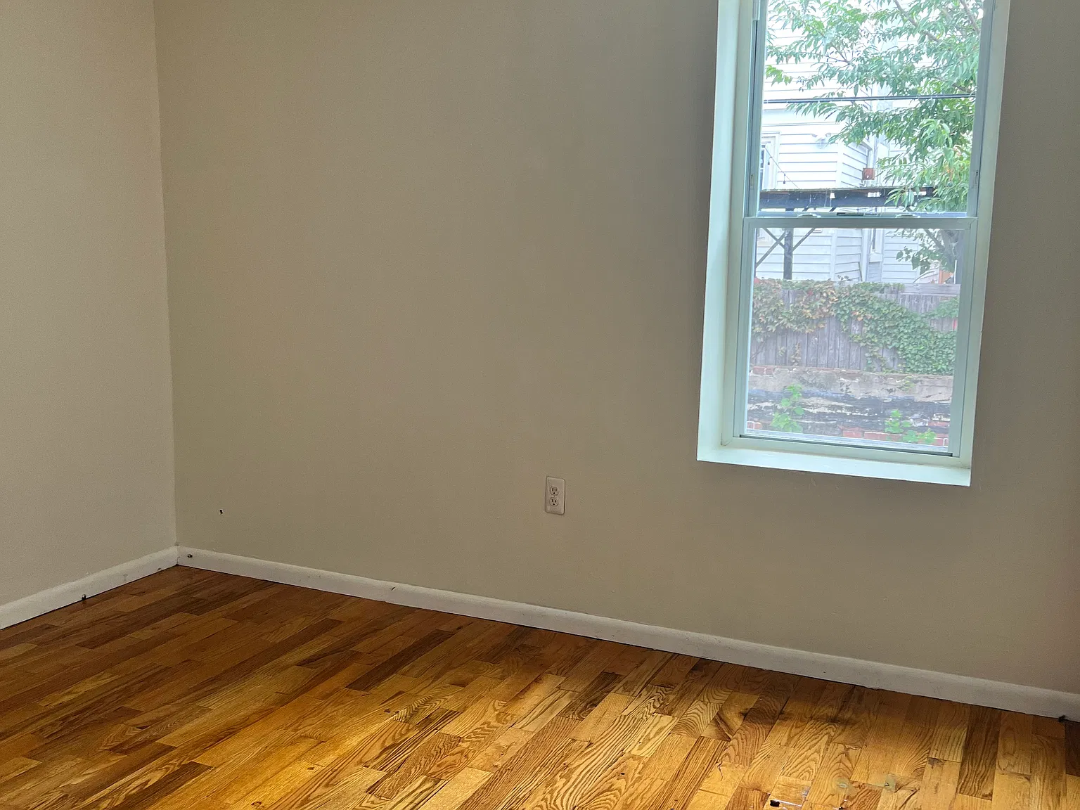 1 bed, 850 sqft, $1,100 — Photo 4