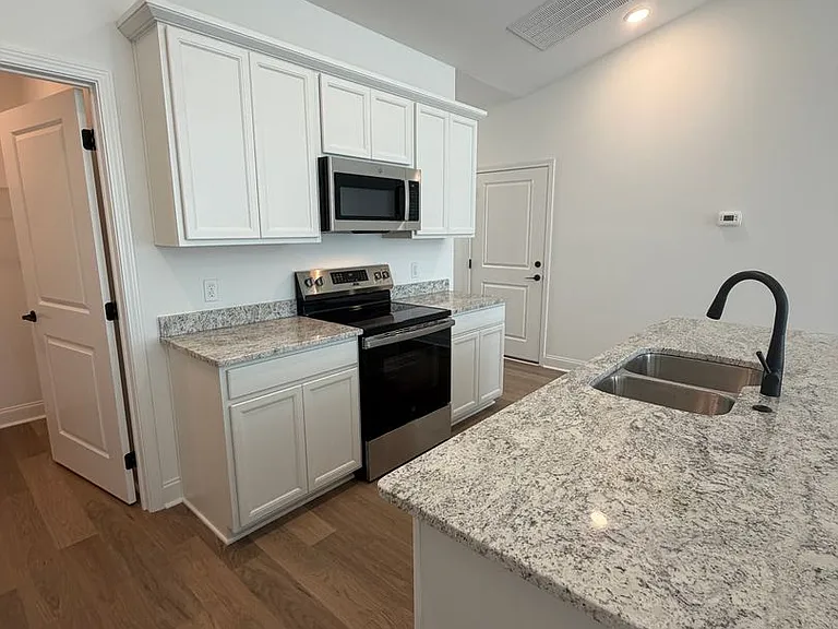 8760 James Creek Dr — Photo 11