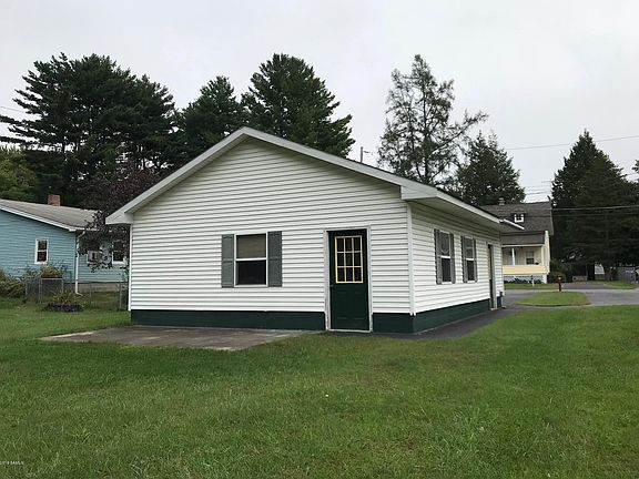 3rd image of 9 Combs Ave #11