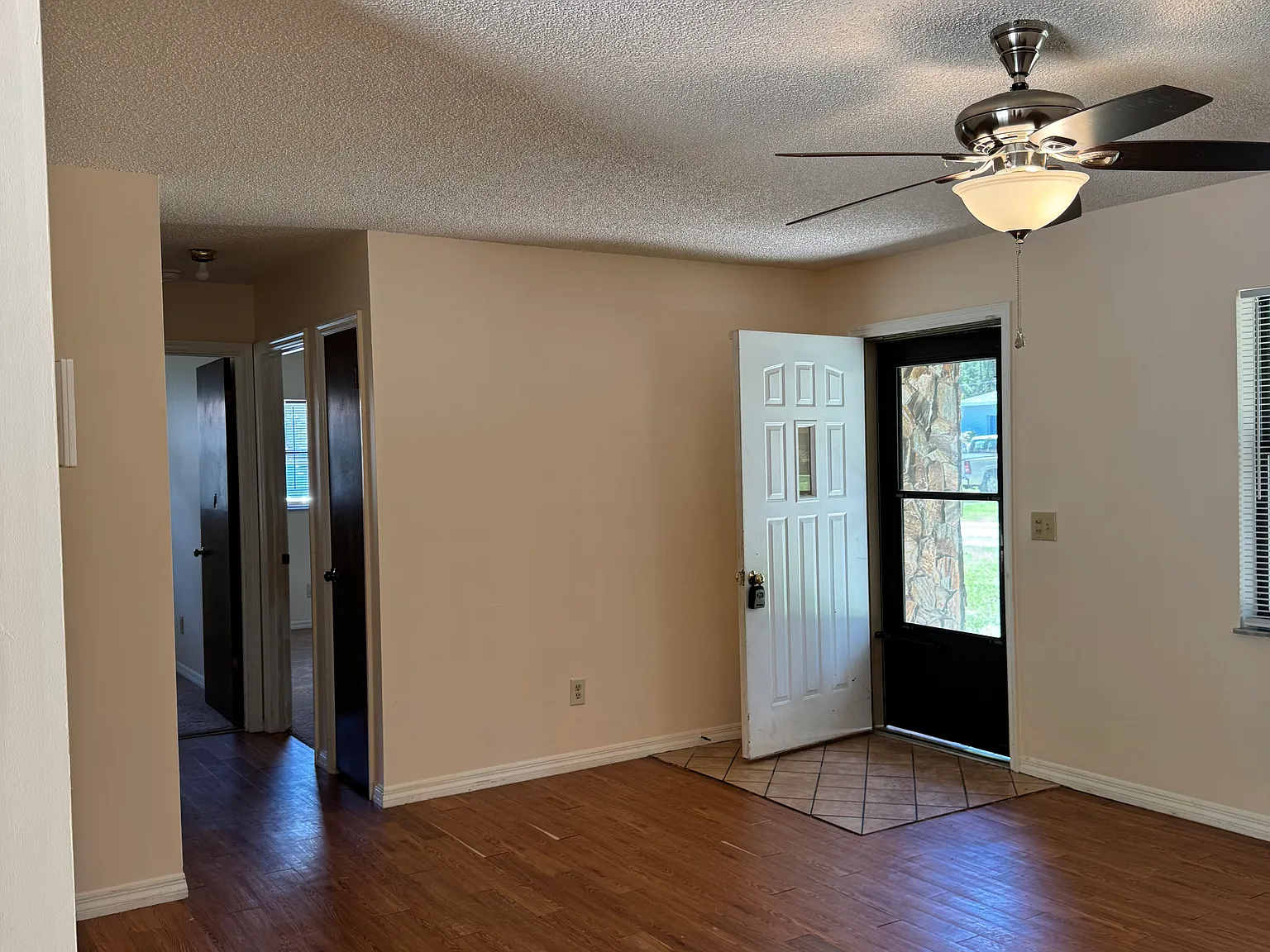 2 bed, 1458 sqft, $1,500 — Photo 4
