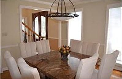 3rd image of 14 Woodsborough Cir