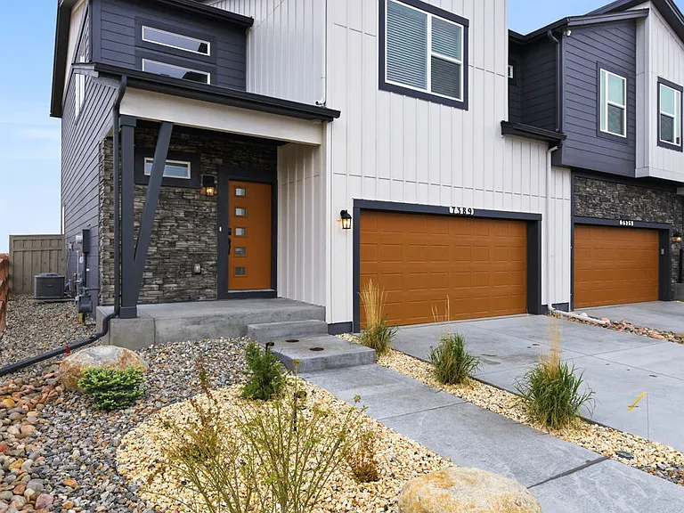 7389 Knapp Dr — Photo 3