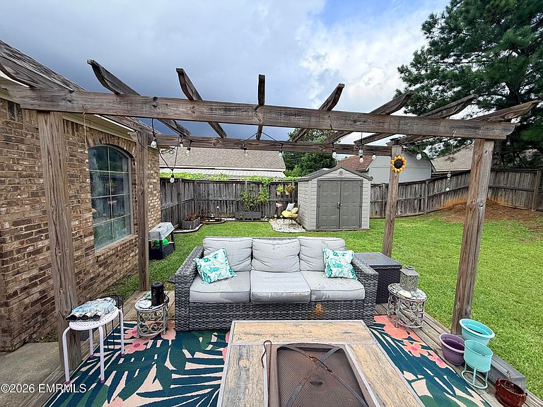 Listing photo 4