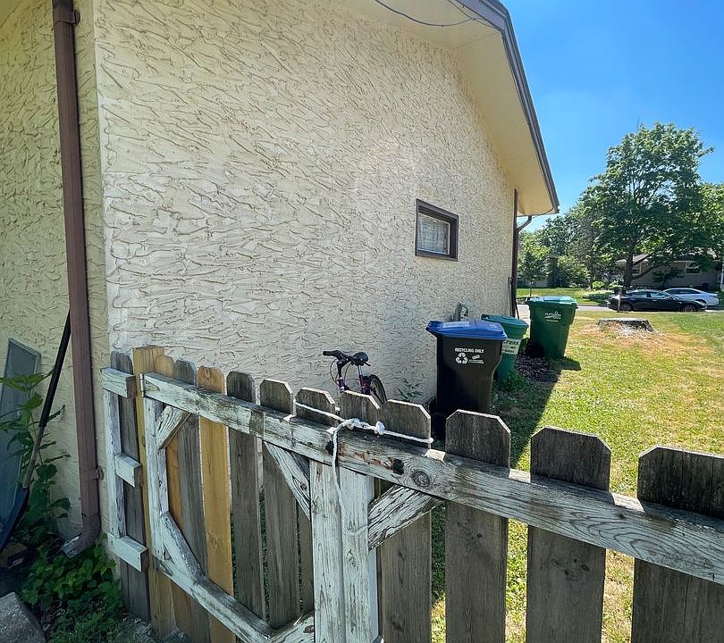 1st image of 6XX Iona Ln