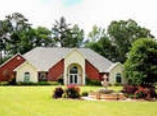 1069 Stonegate Dr, McComb, MS 39648