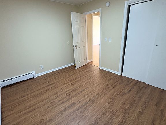 4th image of 129 Curtis Ave #5