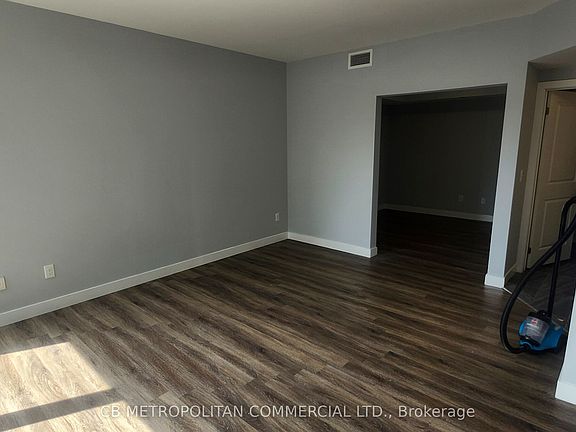 5th image of 335 College St #303