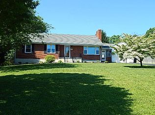 8436 Belle Haven Rd, Roanoke, VA 24019