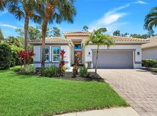16221 Parque Ln, Naples, FL 34110