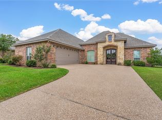 17 N Shore Cir, Waco, TX 76708