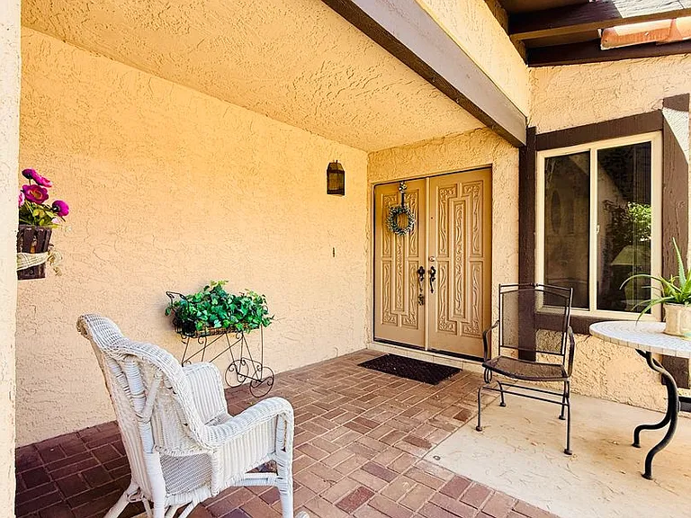 2212 Plaza Del Prado — Photo 8