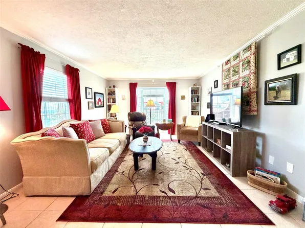 7900 Westheimer Rd APT 103, Houston, TX 77063