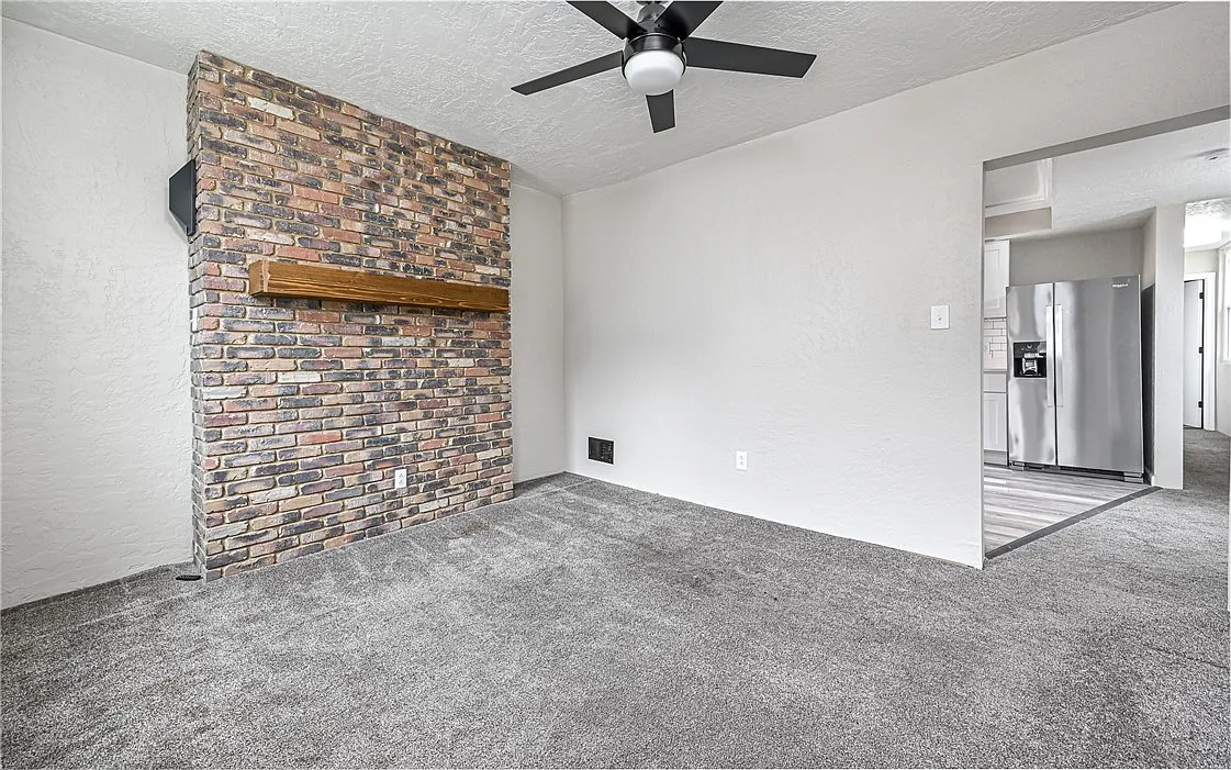 Building Photo - 720 Evergreen Ave #2
