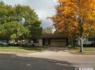 1810 E Lexington Blvd, Eau Claire, WI 54701