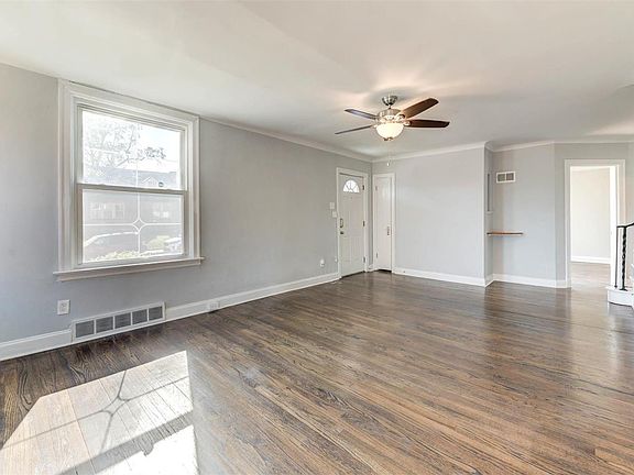 3rd image of 7043 Corbitt Ave