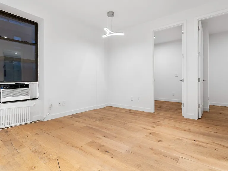 503 W 22nd St #3W — Photo 3