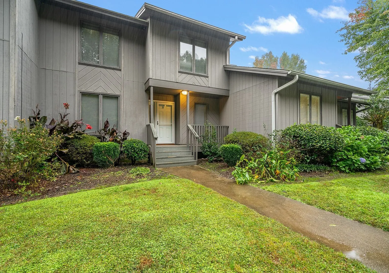 3 Bedroom, 2.5 Bath Condo on the Pebble Creek Golf Course — Photo 3