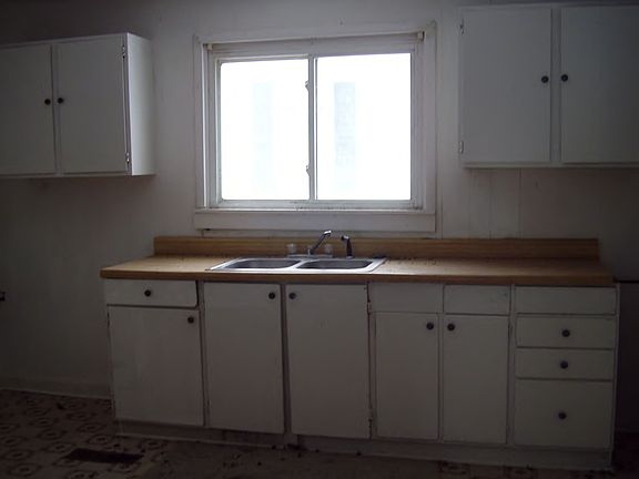 3rd image of 306 N Grant St