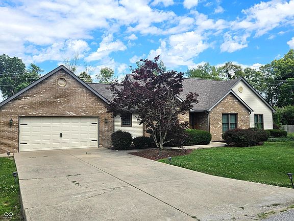 3rd image of 51 Greenhaven Ct