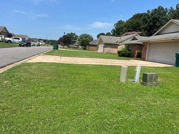 4th image of 127 Ashbrook Ln