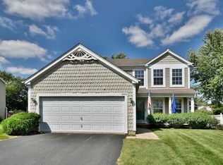 1100 N Harvard Cir, South Elgin, IL 60177
