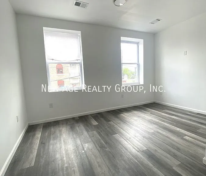 906 N 41st St #2 — Photo 5