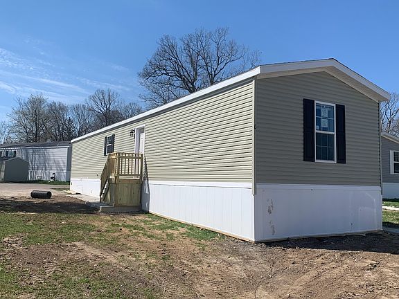 2nd image of 6 Sparrow Hill Dr