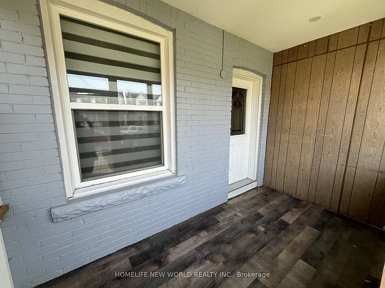 19 Britannia Ave — Photo 28