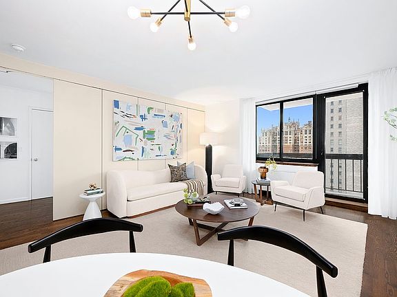 4th image of 250 E 40th St APT 22F